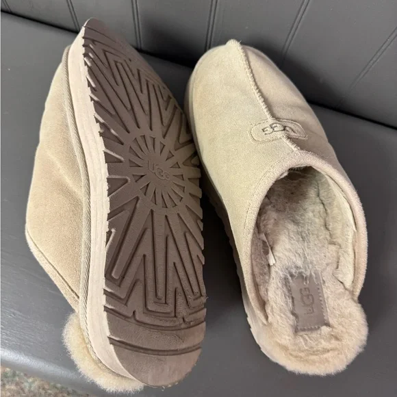 UGG Women's Discoquette Slide Slipper - Picture 4 of 7